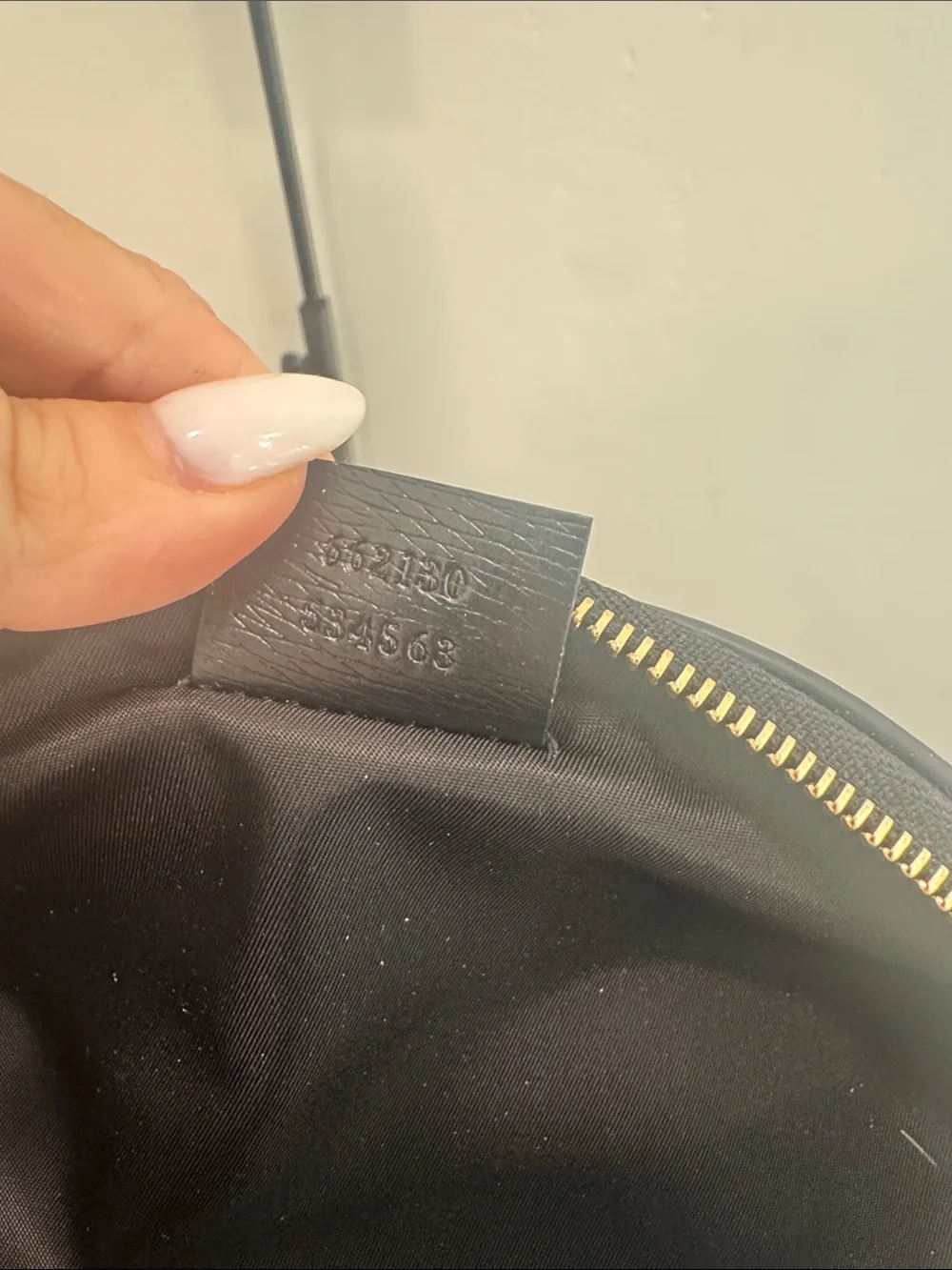 Gucci Black and Cream Floral Zip Pouch
